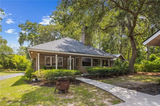 $1,095,000 | 174 Alljoy Road, Bluffton, SC 29910