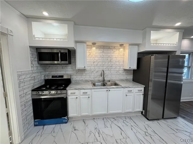 $199,900 | 154 Maplehurst Avenue, Syracuse, NY 13208