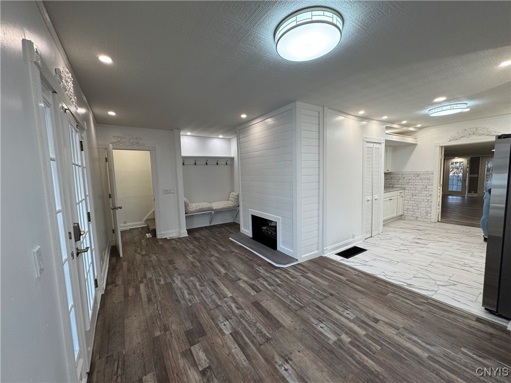 154 Maplehurst Avenue Syracuse, NY 13208 - Photo 8 of 41