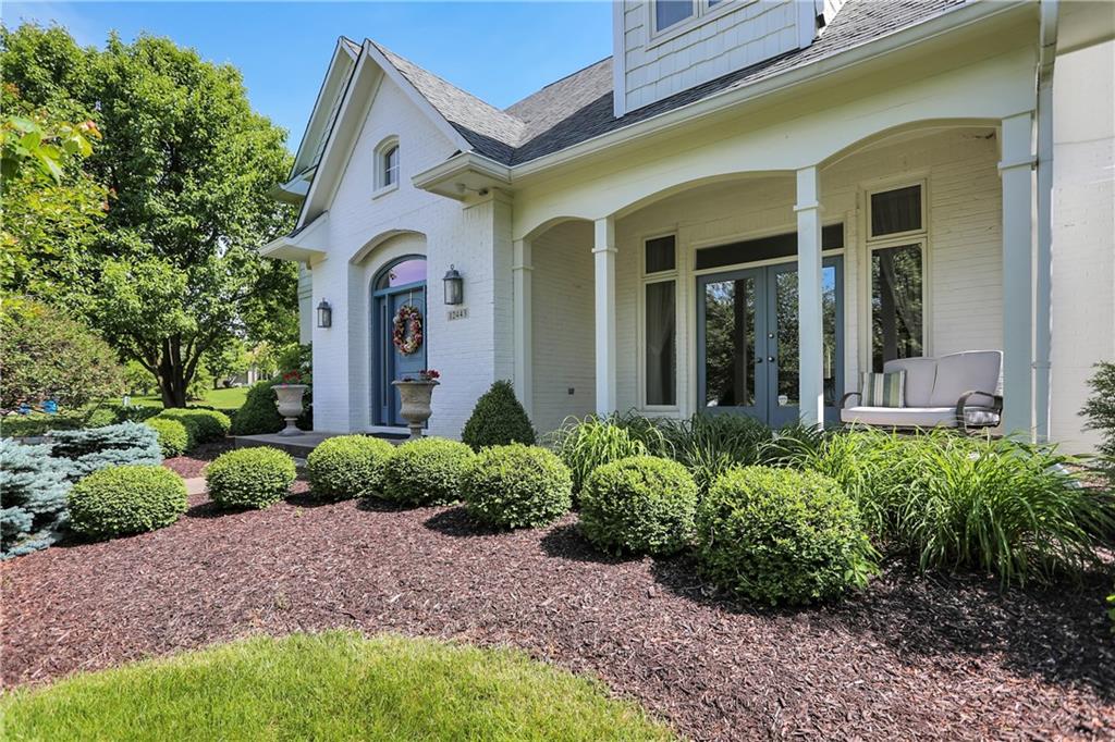 12443 Pebblepointe Pass Carmel, IN 46033 - Photo 5 of 60