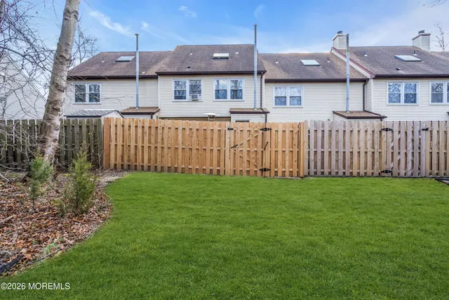 $395,000 | 29 Colonial Court, Jackson, NJ 08527