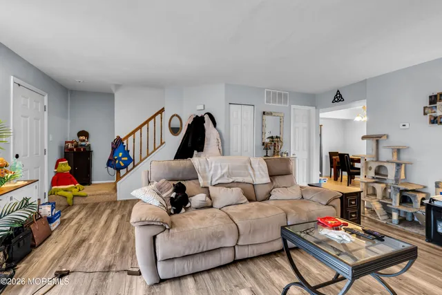 $395,000 | 29 Colonial Court, Jackson, NJ 08527