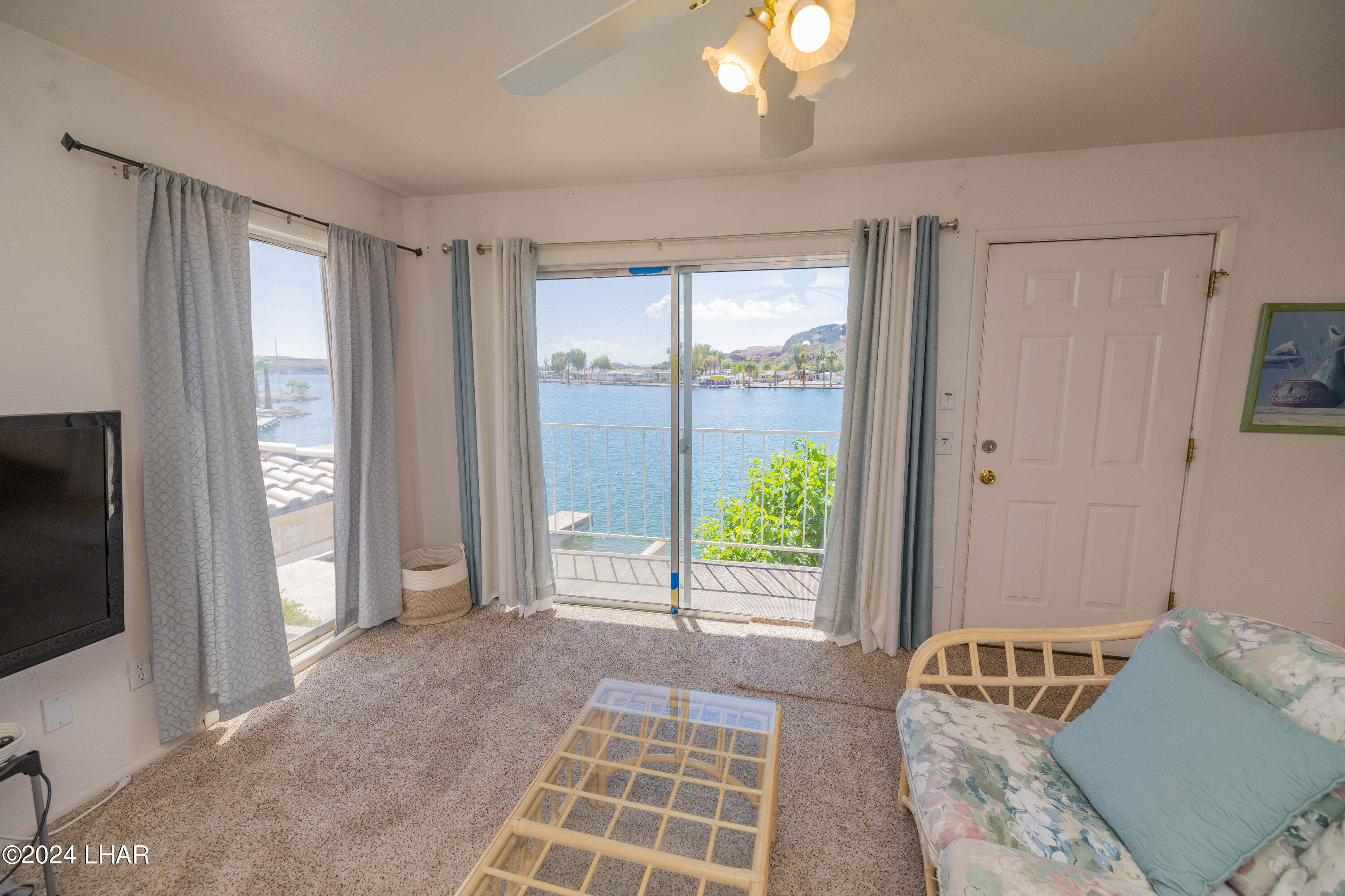 9170 Riverside Drive, Unit 38 Parker, AZ 85344 - Photo 11 of 23 Living Area Views