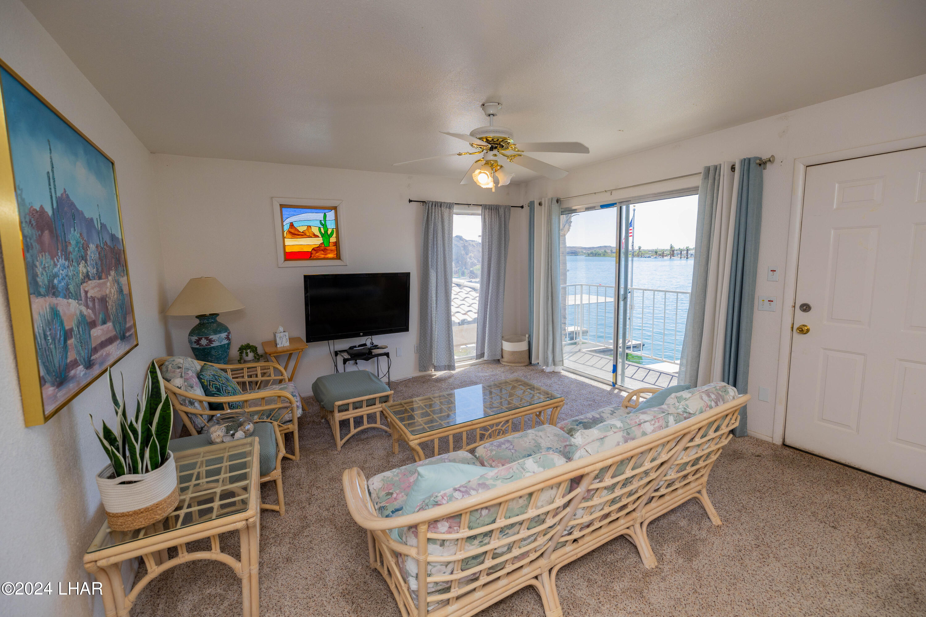 9170 Riverside Drive, Unit 38 Parker, AZ 85344 - Photo 12 of 23 F48A1669