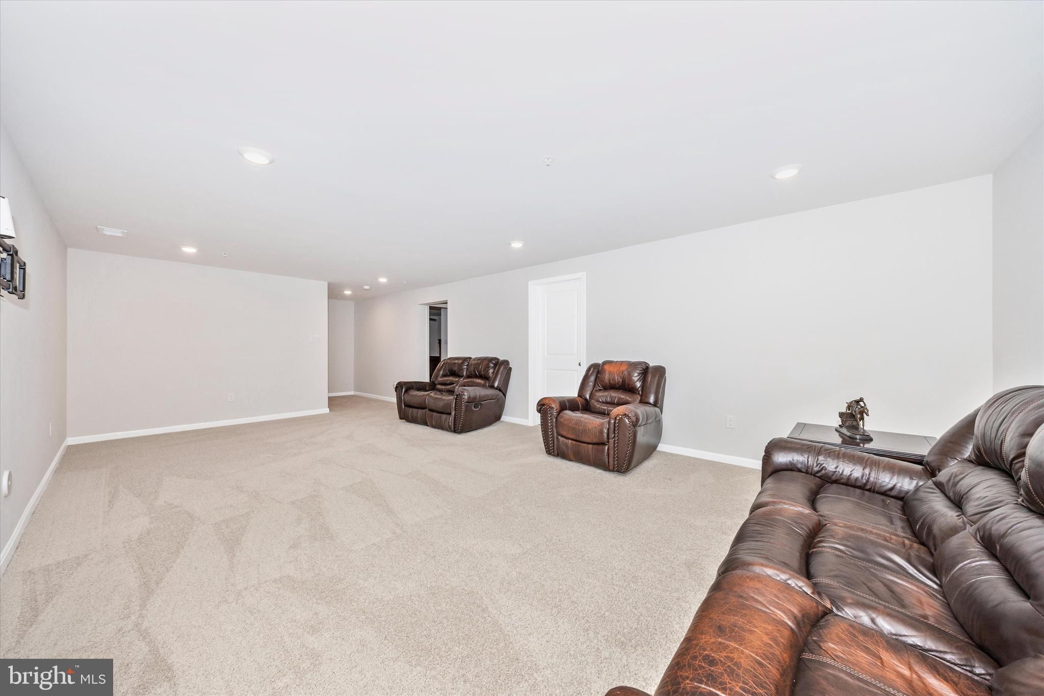 700 Bond Street Frederick, MD 21701 - Photo 34 of 49 a living room with furniture