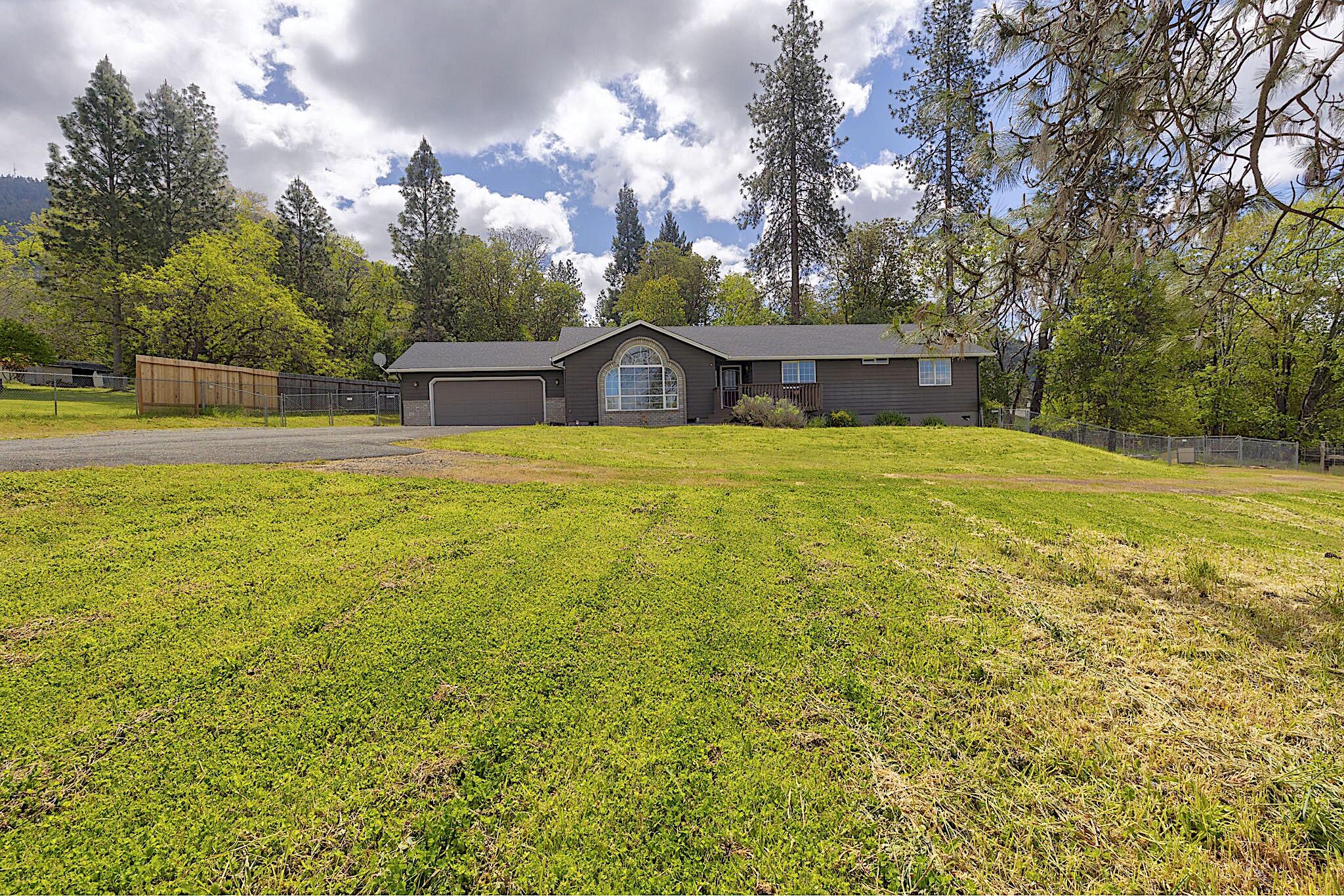587 Summit Loop Grants Pass, OR 97527 - Photo 49 of 59 8-web-or-mls-587-summit-loop