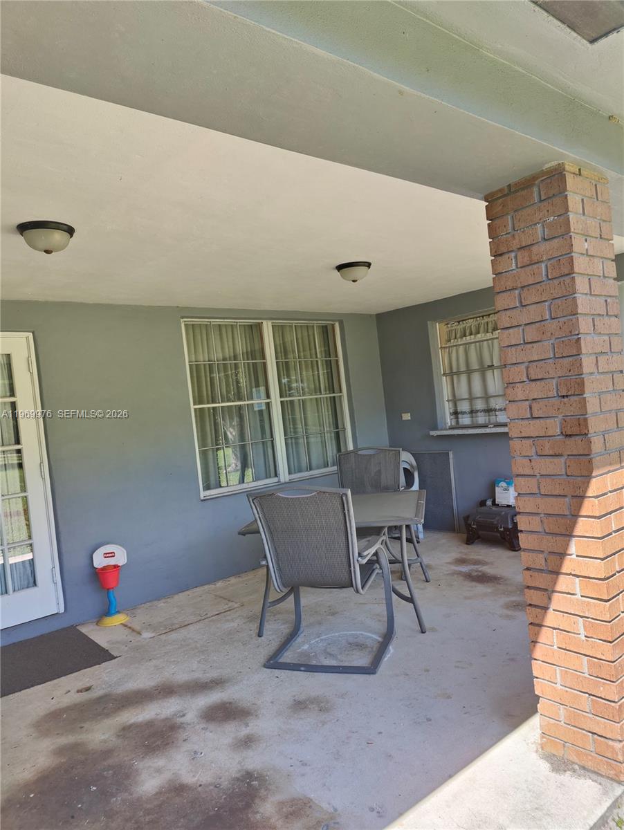 5490 Southwest 128th Avenue Southwest Ranches, FL 33330 - Photo 3 of 13