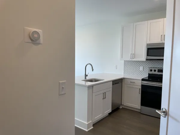 $1,600 | 1041 East Trinity Lane, Unit 412, Nashville, TN 37216