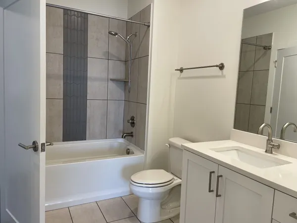 $1,600 | 1041 East Trinity Lane, Unit 412, Nashville, TN 37216