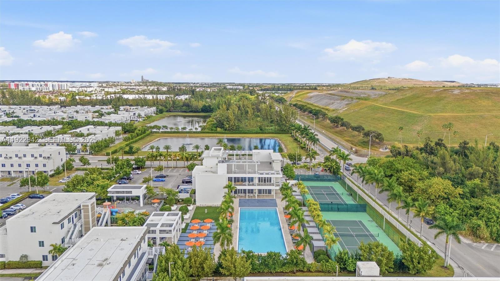 6420 Northwest 102nd Path, Unit 110 Doral, FL 33178 - Photo 44 of 47 a view of city with ocean