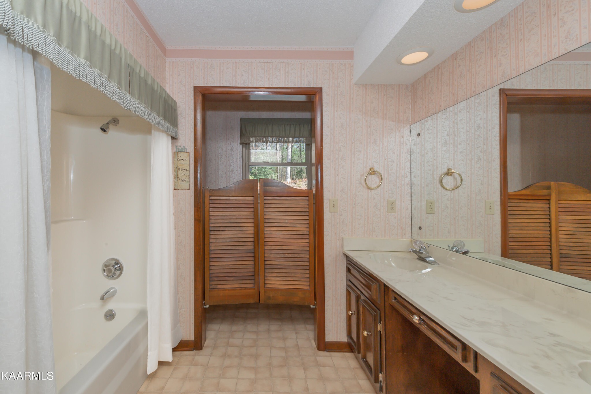 386 Back Valley Road Oliver Springs, TN 37840 - Photo 23 of 59 Gallery Image 23