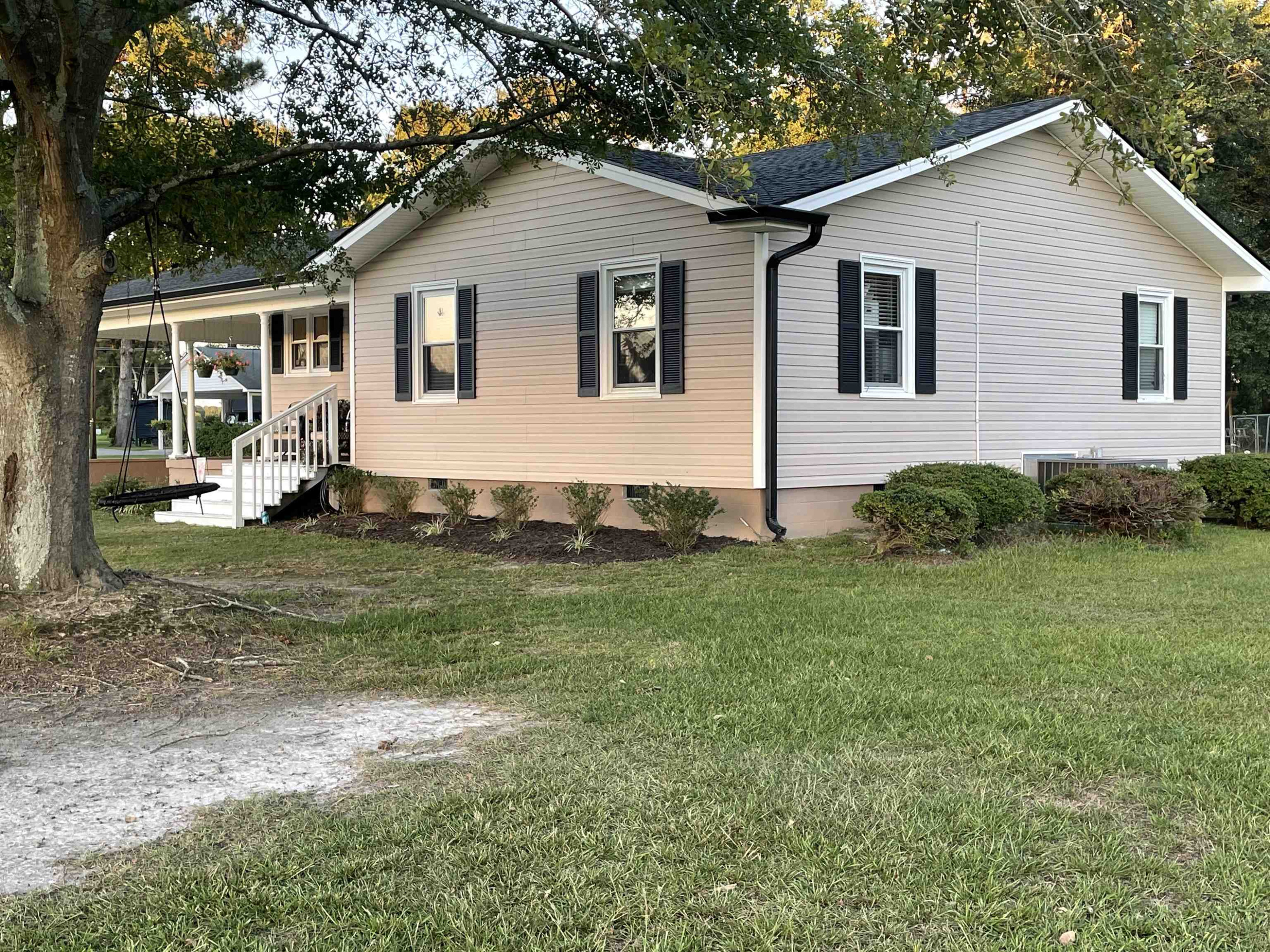 93 Avenue Road Smithfield, NC 27577 - Photo 5 of 38 Photo 5