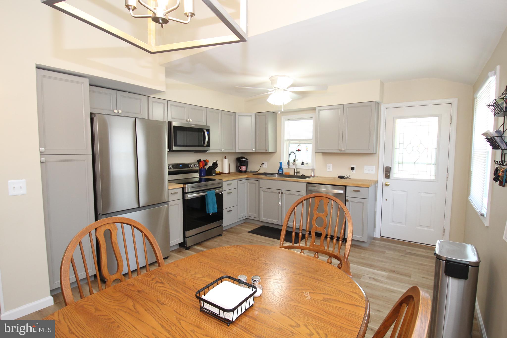 22 Carole Road Newark, DE 19713 - Photo 6 of 27