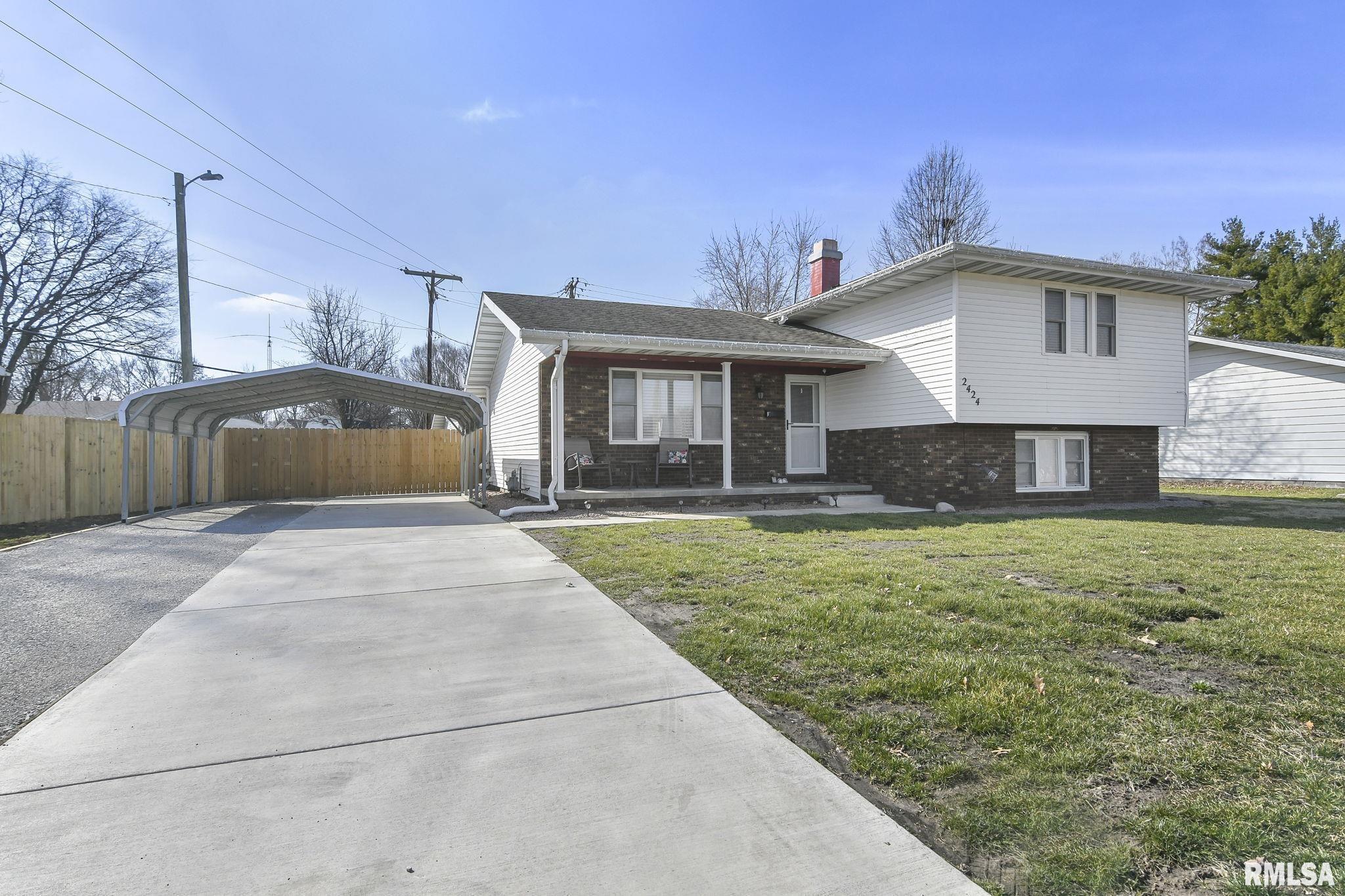 2424 East Sangamon Avenue Springfield, IL 62702 - Photo 1 of 33 Gallery Image 1