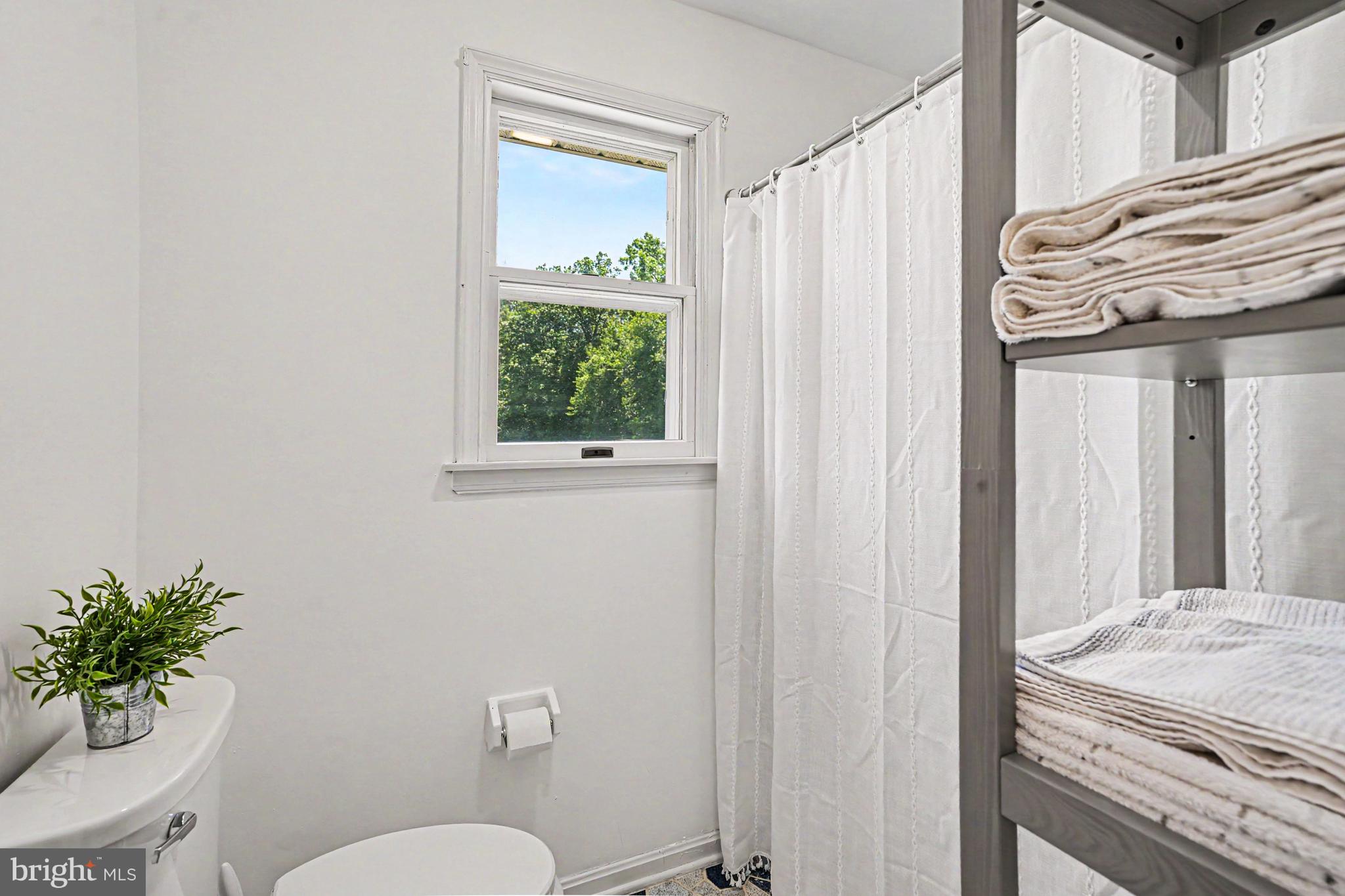 2333 Cox Road Jarrettsville, MD 21084 - Photo 26 of 39 Hall bath
