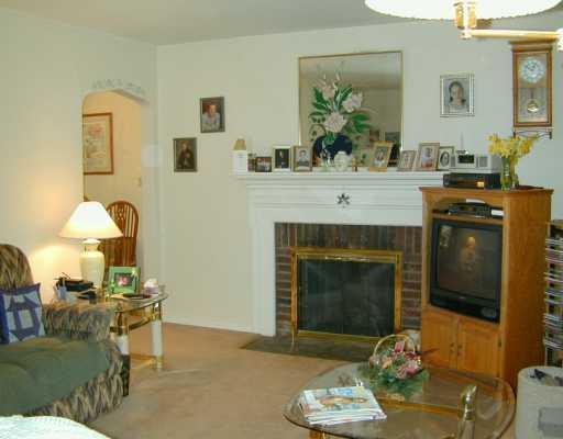 230 Patterson Road Bethel Park, PA 15102 - Photo 4 of 7 Living Room.