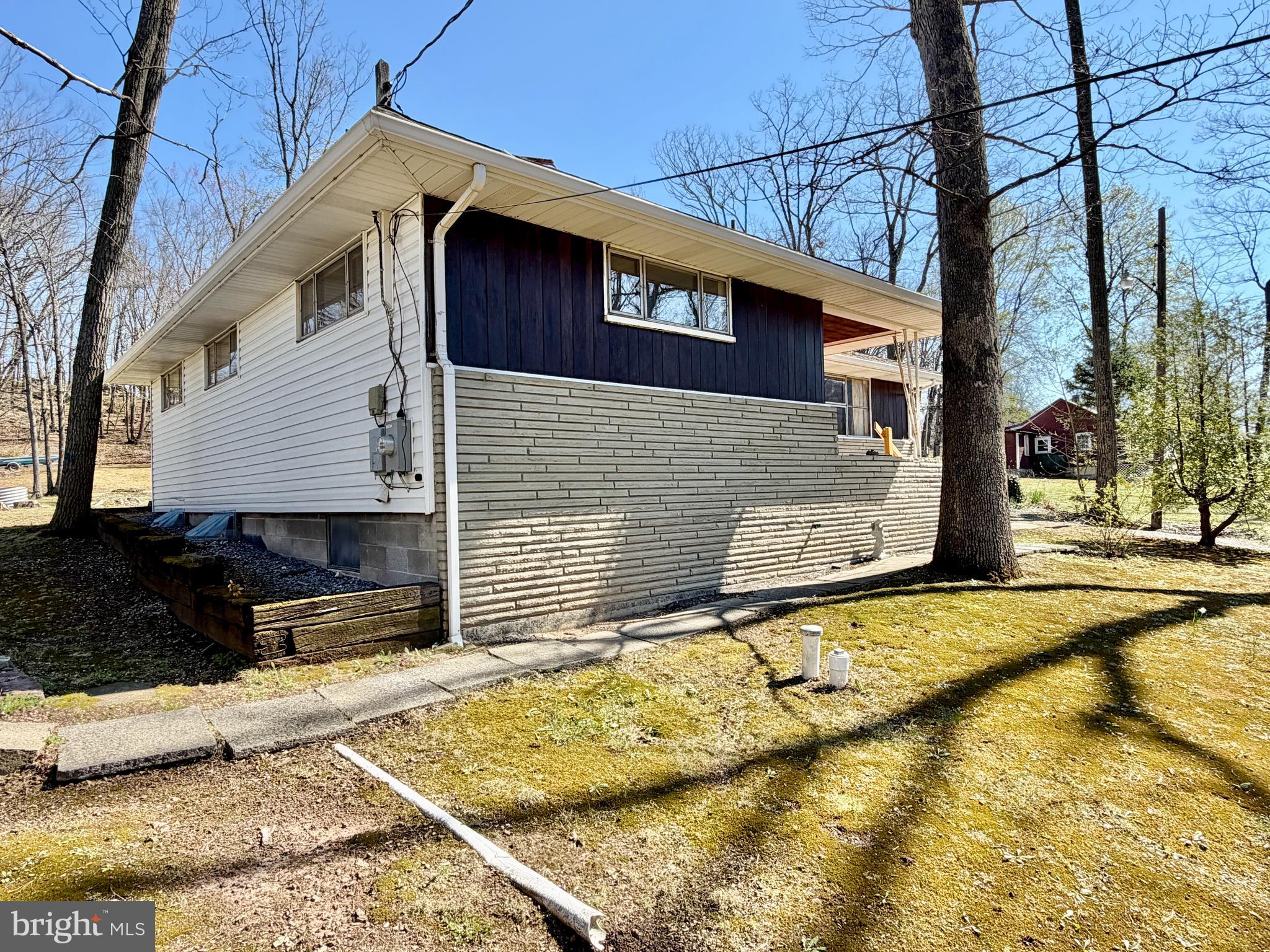 624 Raystown Road Everett, PA 15537 - Photo 10 of 32