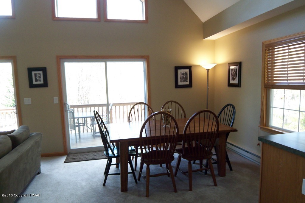19 Brier Crest Road Blakeslee, PA 18610 - Photo 6 of 26 DINING AREA