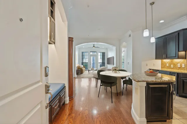 $257,000 | 2120 Kipling Street, Unit 301, Houston, TX 77098