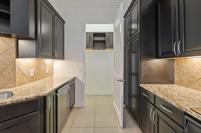 $257,000 | 2120 Kipling Street, Unit 301, Houston, TX 77098