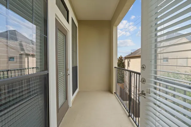 $257,000 | 2120 Kipling Street, Unit 301, Houston, TX 77098