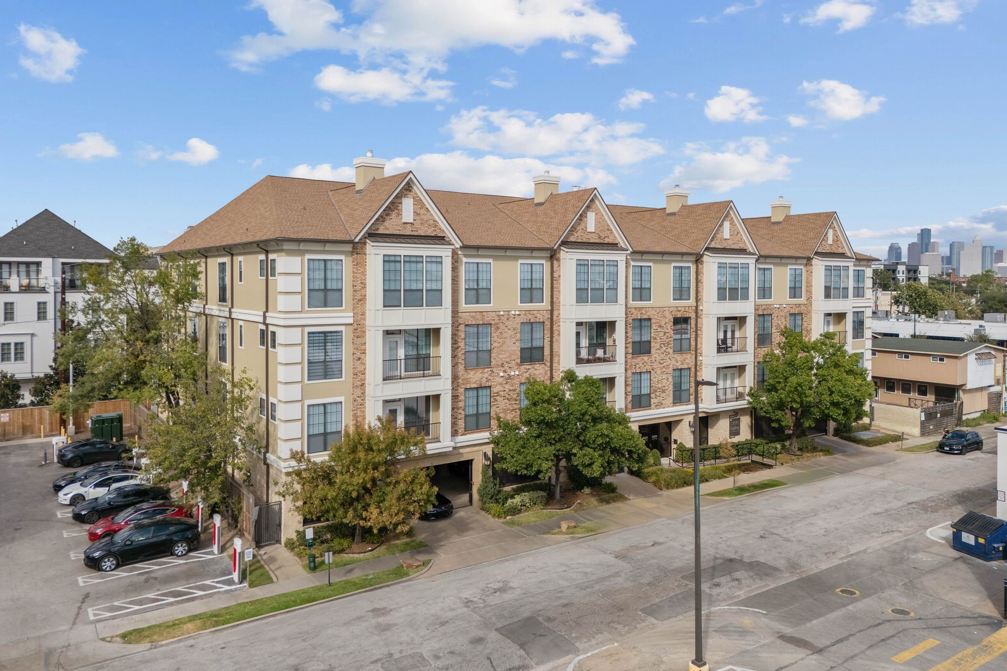 2120 Kipling Street, Unit 301 Houston, TX 77098 - Photo 36 of 39 Trader Joes, Pets Mart and more directly across the street in walking distance.