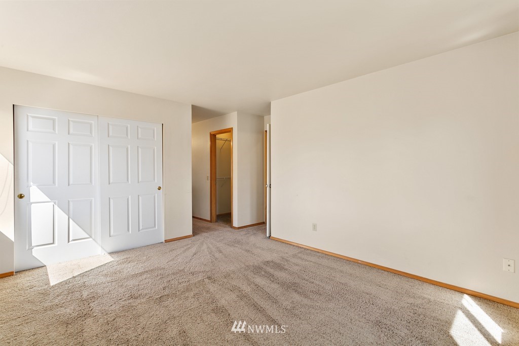 4006 Northeast 7th Court Renton, WA 98056 - Photo 14 of 25 Gallery Image 14