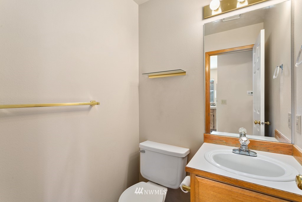 4006 Northeast 7th Court Renton, WA 98056 - Photo 22 of 25 Gallery Image 22