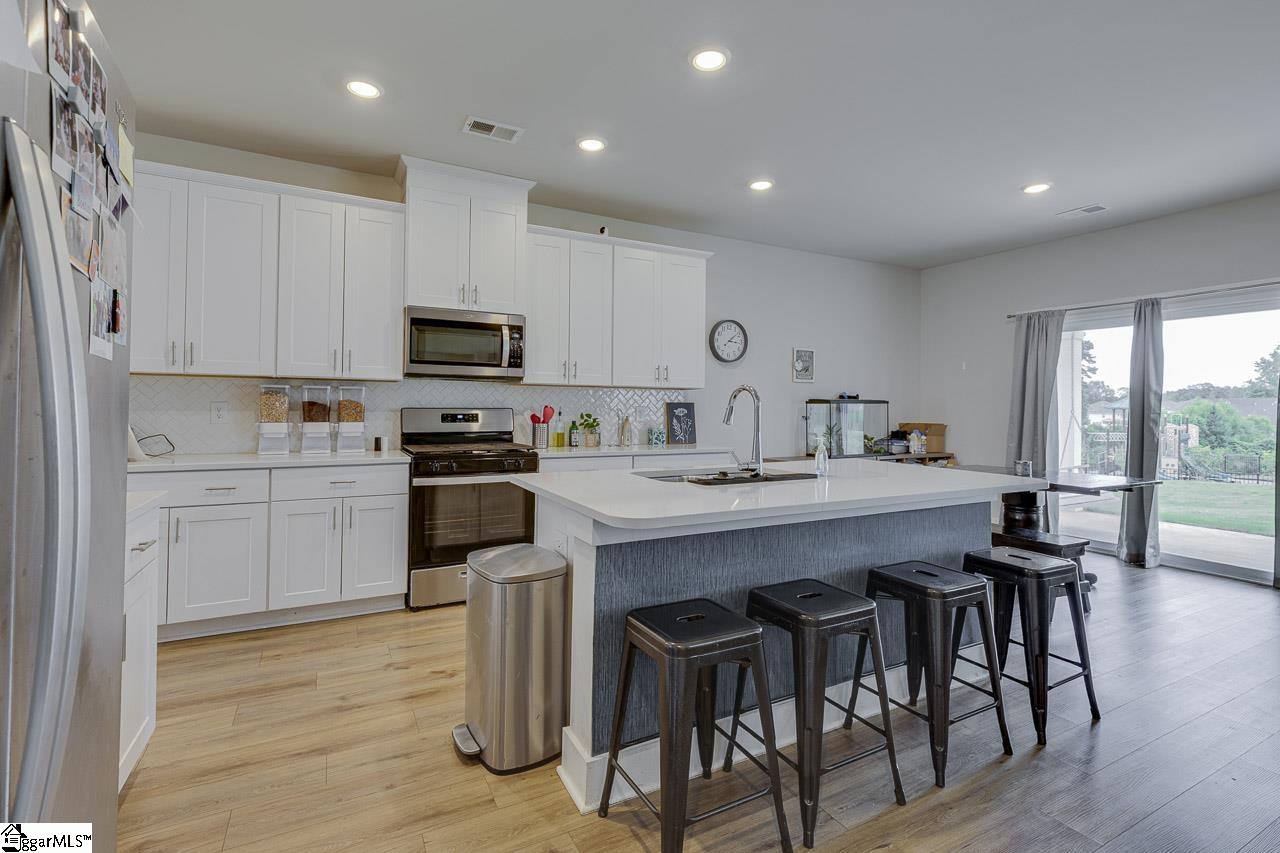 208 Roderick Lane Greenville, SC 29605 - Photo 13 of 50