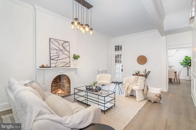 $484,900 | 510 West Chestnut Street, Lancaster, PA 17603