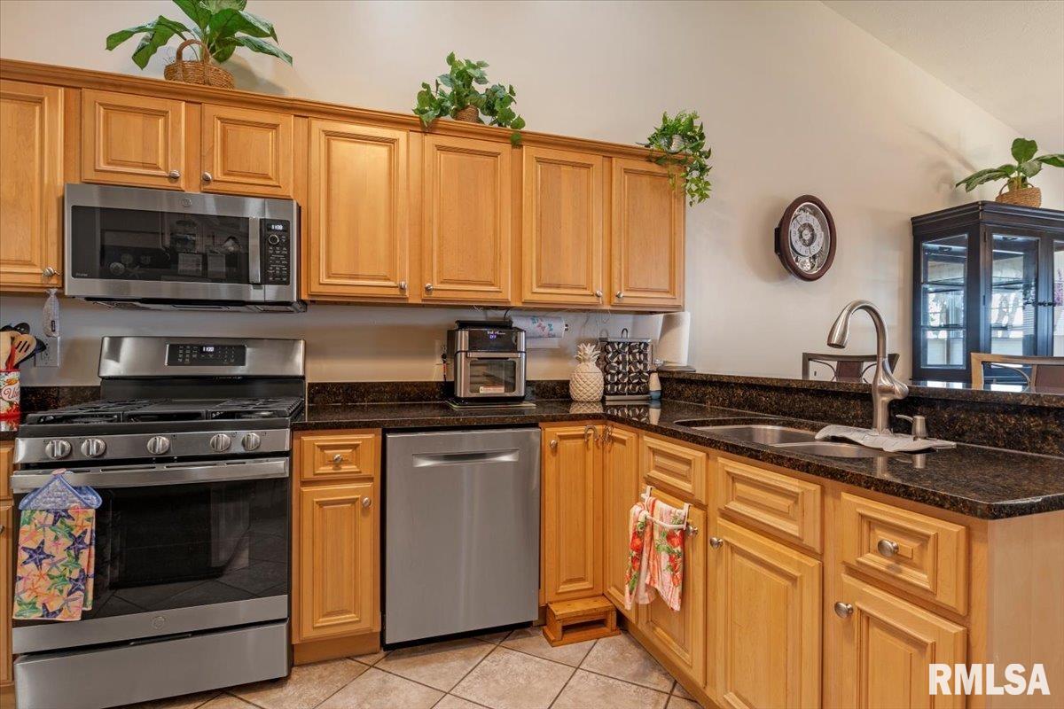704 Burberry Lane Rochester, IL 62563 - Photo 17 of 42