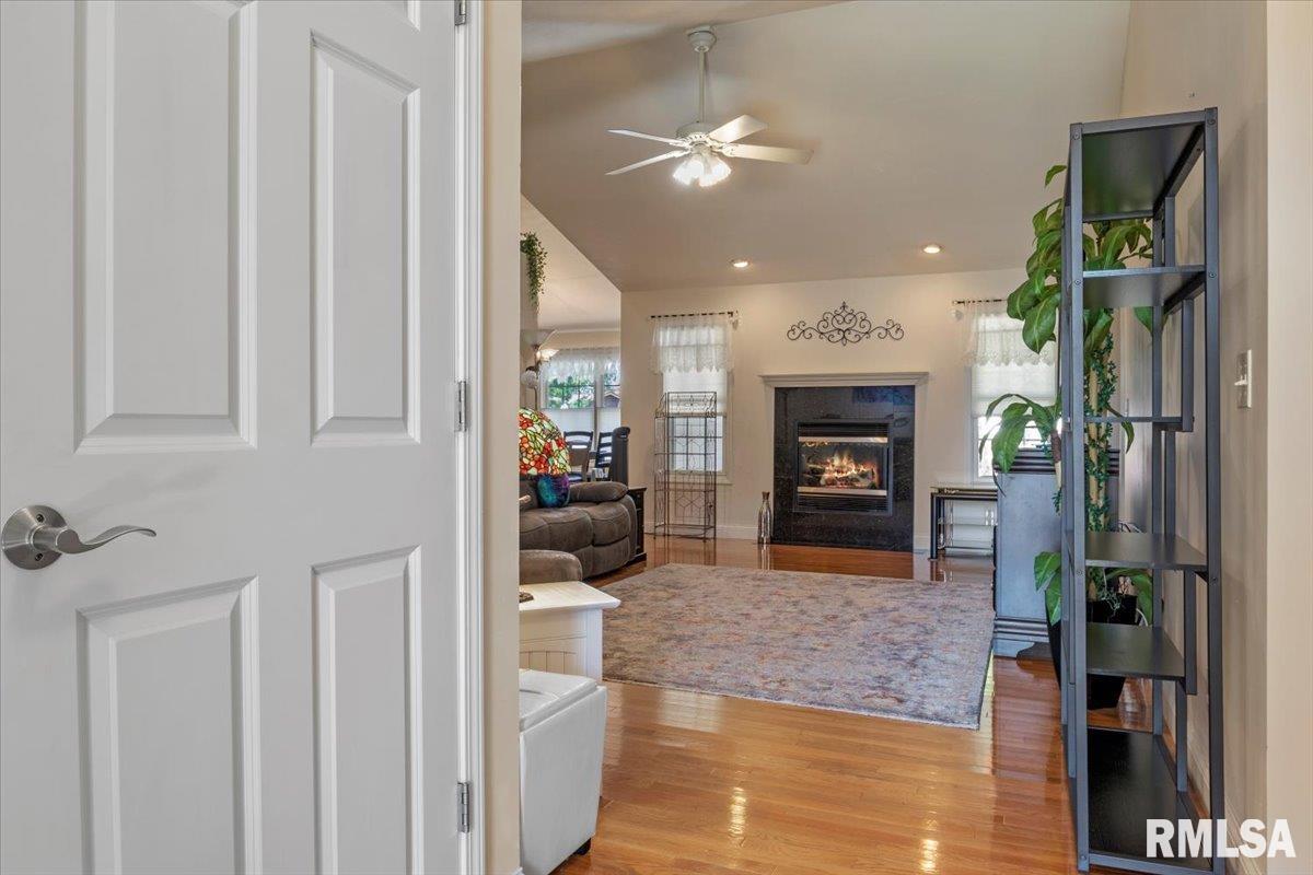 704 Burberry Lane Rochester, IL 62563 - Photo 4 of 42