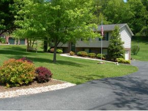 3048 Ridgemont Circle Kingsport, TN 37663 - Photo 2 of 15 Front of Home