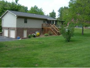 3048 Ridgemont Circle Kingsport, TN 37663 - Photo 3 of 15 Rear of Home