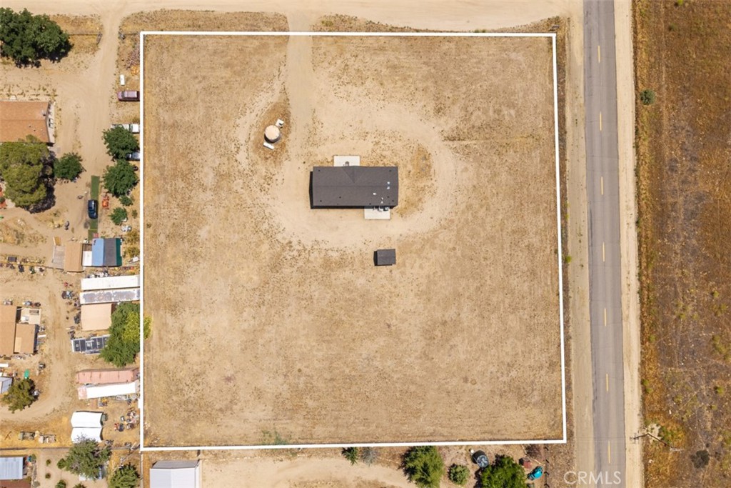 56040 Pena Road Anza, CA 92539 - Photo 38 of 42 view of a bathroom with a shower