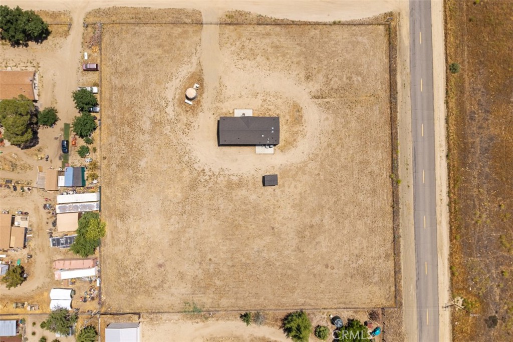 56040 Pena Road Anza, CA 92539 - Photo 39 of 42 view of a bathroom shower