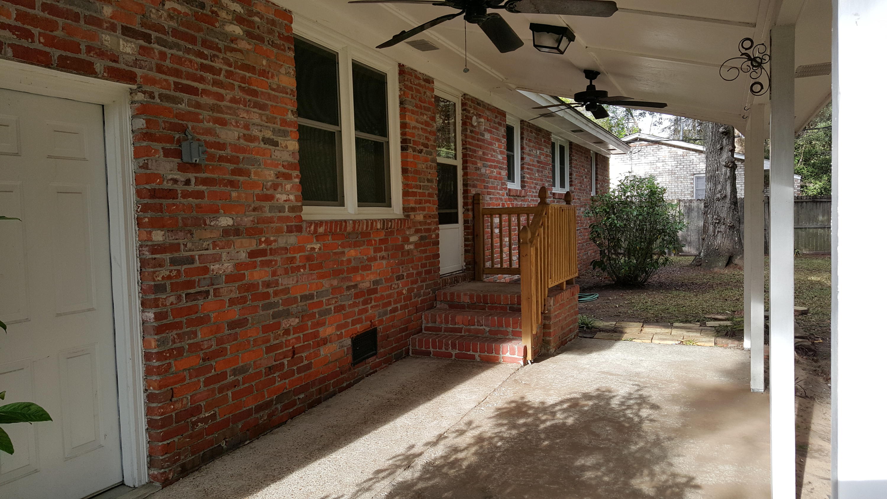 703 Fort Johnson Road Charleston, SC 29412 - Photo 18 of 25 Ft Johnson rear door