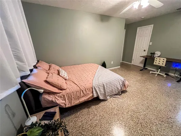 $3,200 | 3024 Rose Street, Sarasota, FL 34239