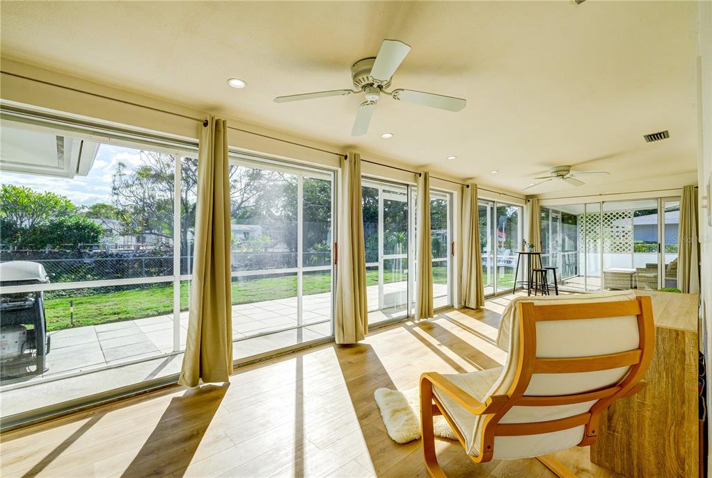 3024 Rose Street Sarasota, FL 34239 - Photo 2 of 38