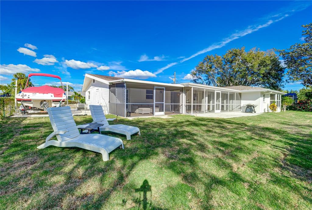 3024 Rose Street Sarasota, FL 34239 - Photo 35 of 38