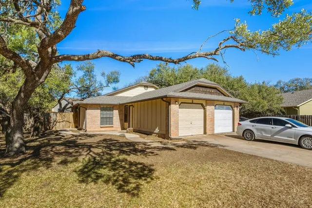 $1,595 | 8904 Pineridge Drive, Unit B, Austin, TX 78729