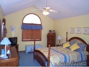 1608 Hunter Ridge Drive Springfield, IL 62704 - Photo 5 of 9 Gallery Image 5