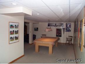 1608 Hunter Ridge Drive Springfield, IL 62704 - Photo 6 of 9 Gallery Image 6