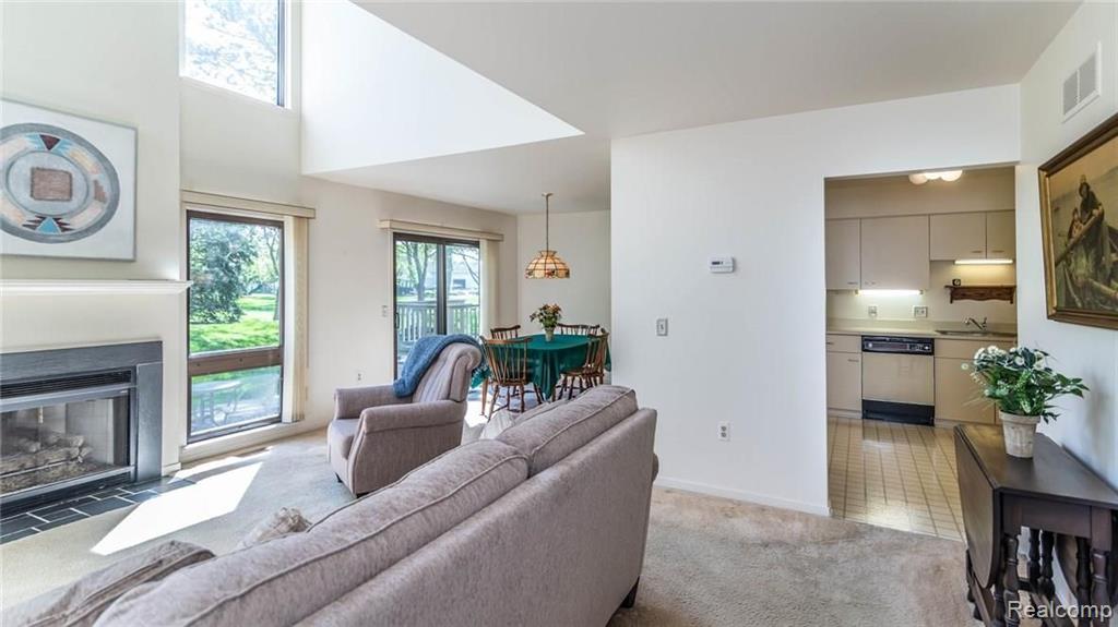 620 Ashley Circle, Unit 81 Rochester Hills, MI 48307 - Photo 20 of 45