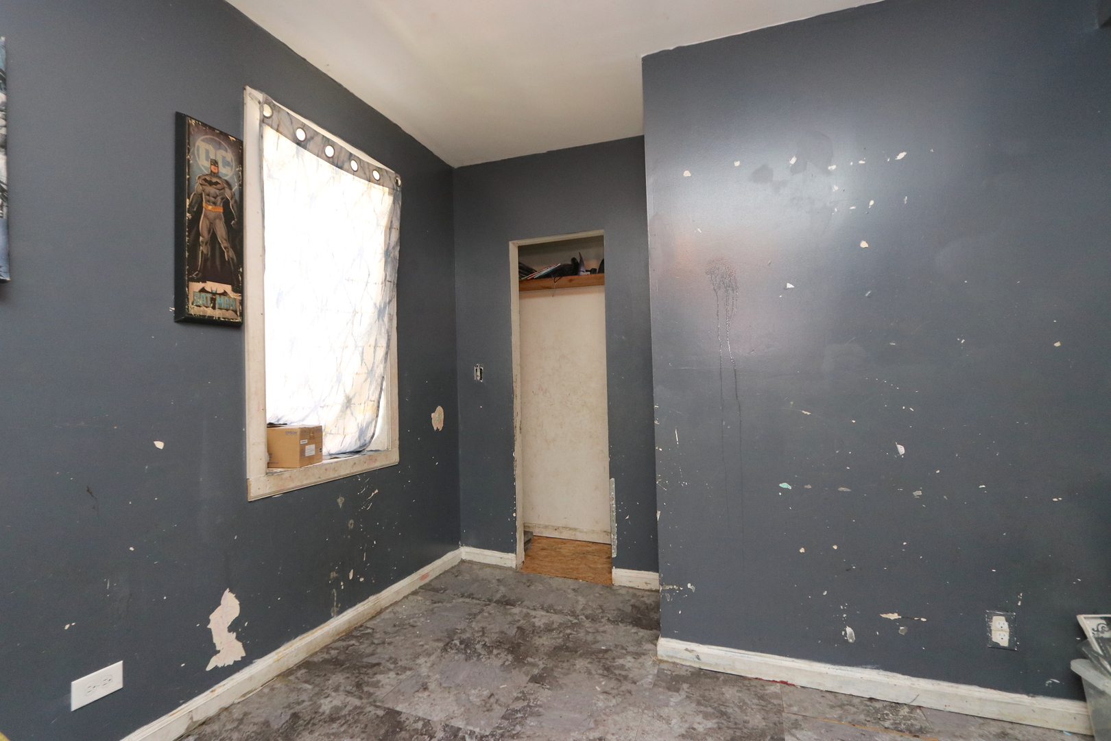 727 North Springfield Avenue Chicago, IL 60624 - Photo 12 of 22 a view of an empty room with a window