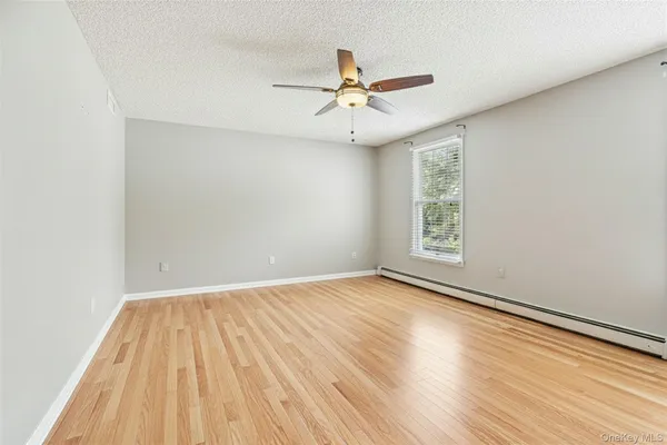 $5,500 | 21 Foreston Circle, Manorville, NY 11949