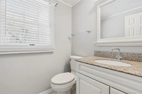 $5,500 | 21 Foreston Circle, Manorville, NY 11949