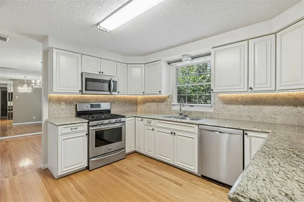 $5,500 | 21 Foreston Circle, Manorville, NY 11949