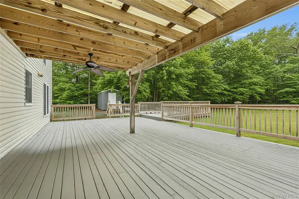 $5,500 | 21 Foreston Circle, Manorville, NY 11949