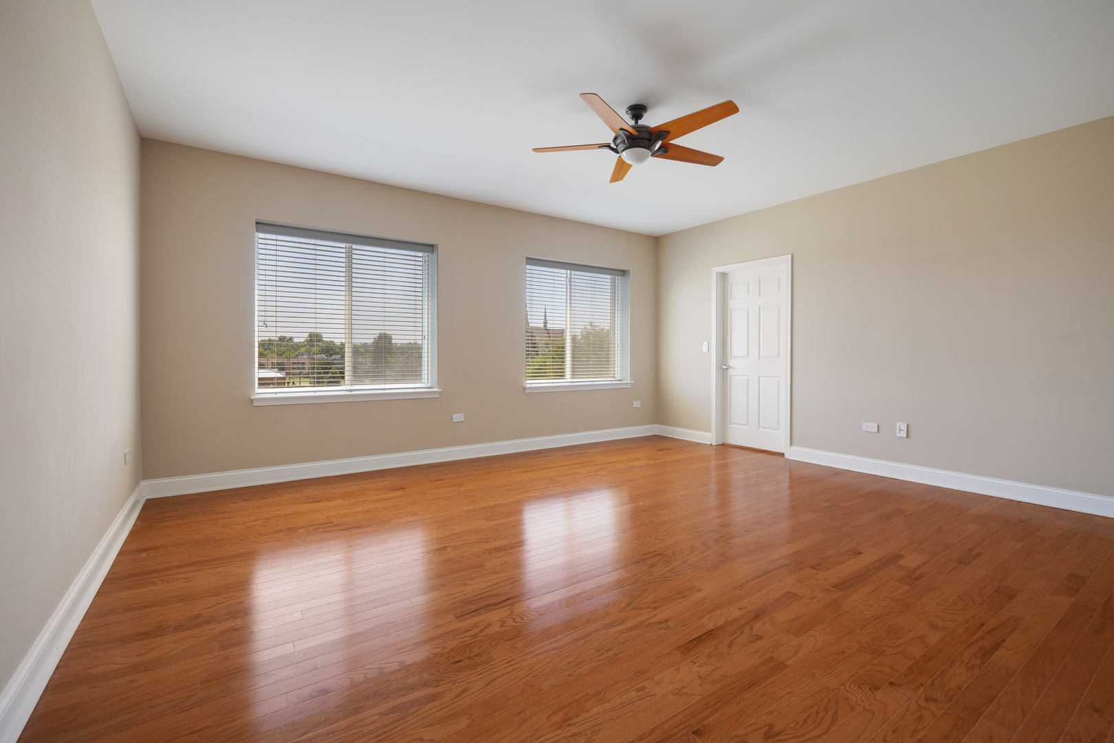 125 North Buffalo Grove Road, Unit 213 Buffalo Grove, IL 60089 - Photo 9 of 27